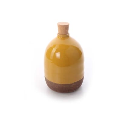 بطری سفالی‏ لعاب ساده‏ سایز ‏13‏cm‏ زرد‏ طرح ‏نشاط‏ 